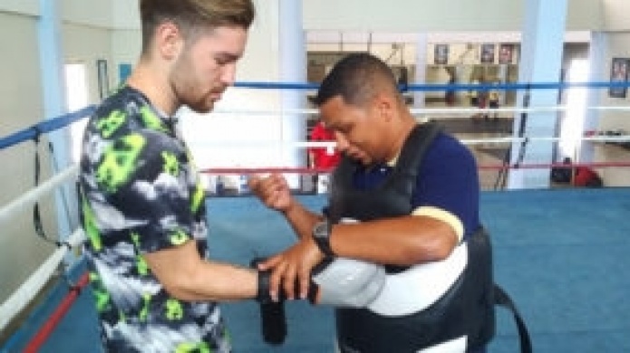 Recta final para el debut de Jeyvier CintrÃ³n en la isla