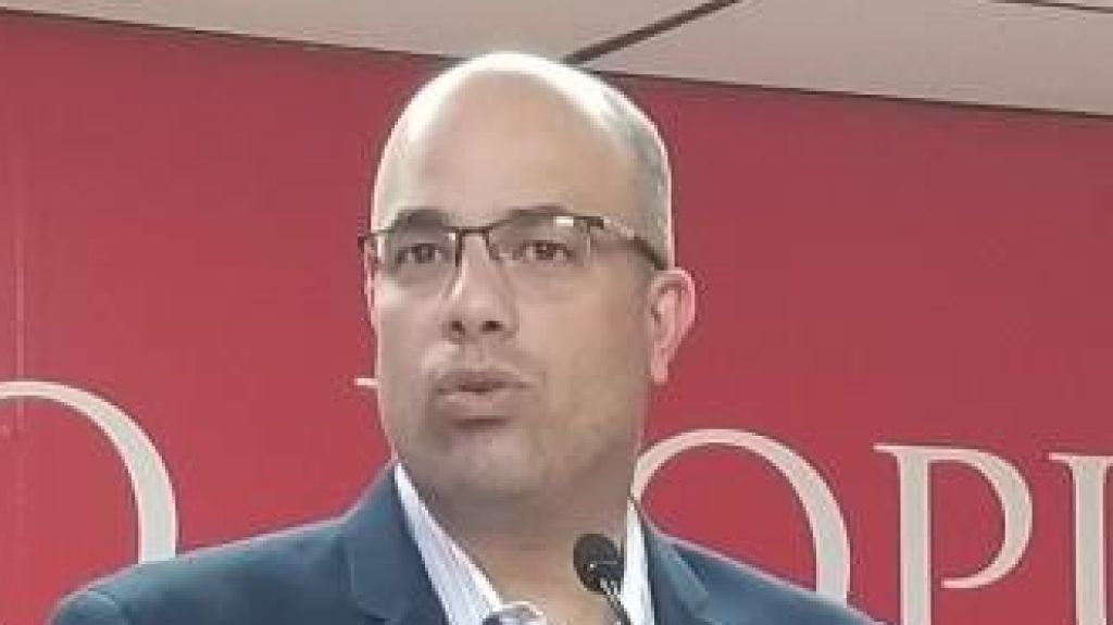  Ferrer alega falta de credibilidad de Rossell&oacute; sobre el tema de informes financieros 