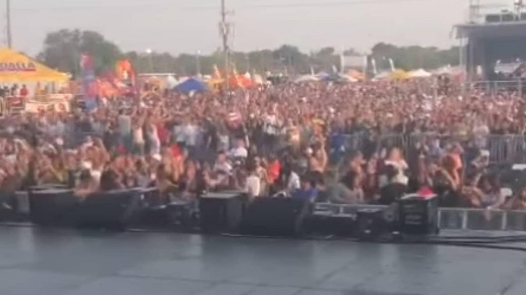  Video: Sin miedo al &ldquo;Guayeteo&rdquo; o la Covid, miles de Boricuas sin mascarillas asisten al &ldquo;Guaya, Guaya&rdquo; en Orlando 