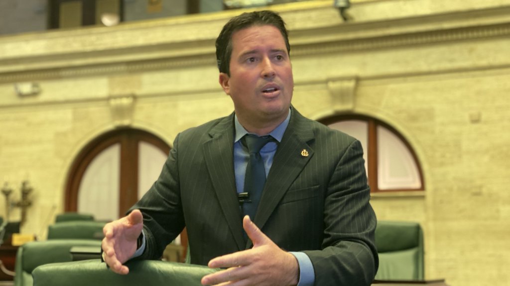  Aponte propone tomar un curso sobre violencia de g&eacute;nero para sacar la licencia de conducir 