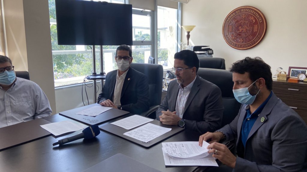  Presentan proyecto para bajar IVU mitigando efectos de la Inflaci&oacute;n 