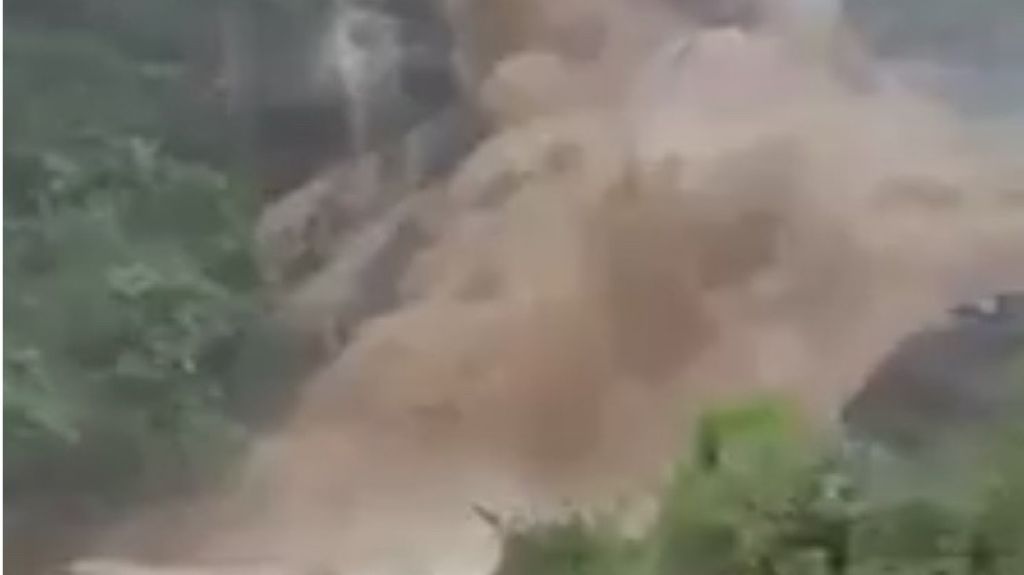  Alcaldesa insiste en peligrosidad por desprendimiento de rocas en Morovis 