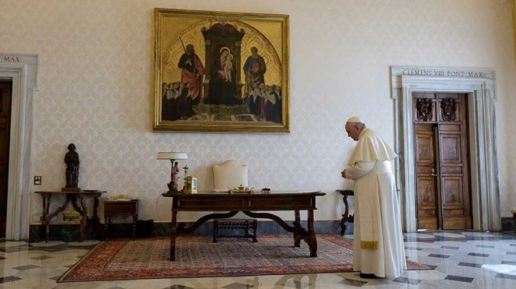  El Papa y cristianos del mundo oran por el fin de pandemia 