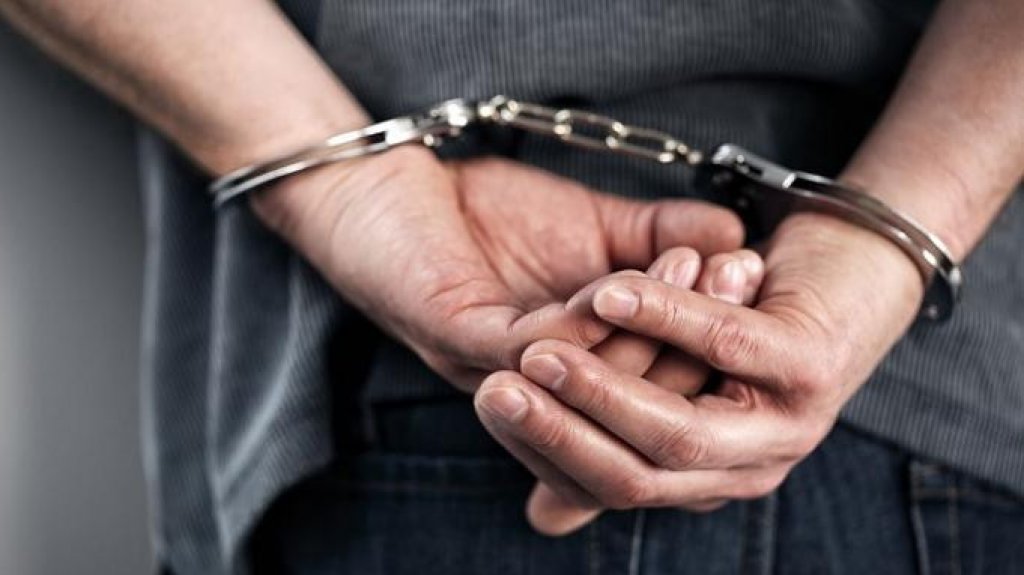  Arrestan a sujeto que era buscado por escalamiento y violencia dom&eacute;stica en Lajas 