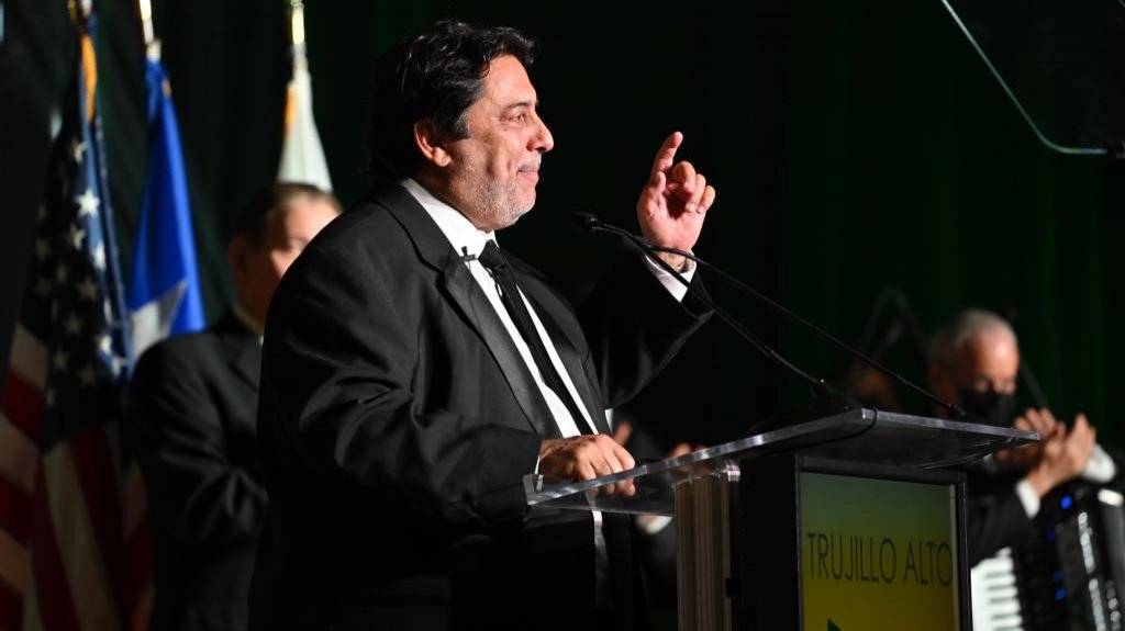  Alcalde de Trujillo Alto anuncia proyecto de transportaci&oacute;n p&uacute;blica en su toma de posesi&oacute;n 