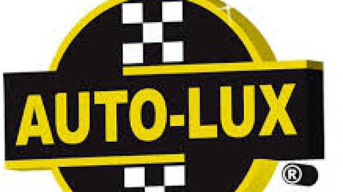 Auto-Lux Corp  Aclara que Hombre con invernadero de Marihuana solo es dueÃ±o de una Franquicia 