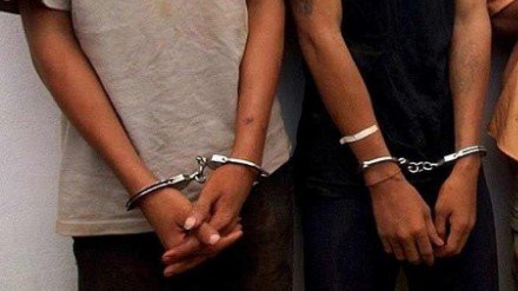  Pillan a 3 rob&aacute;ndose una m&aacute;quina de presi&oacute;n en Dorado 