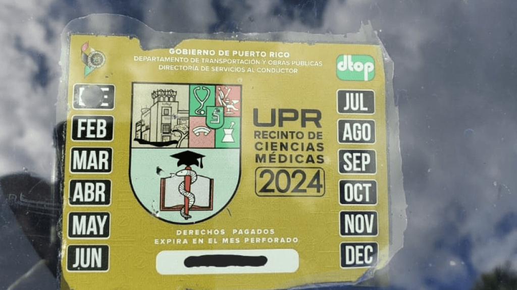  Empleado de la AAA enfrenta cargos por robar marbete de la agencia y peg&aacute;rselo a su carro 