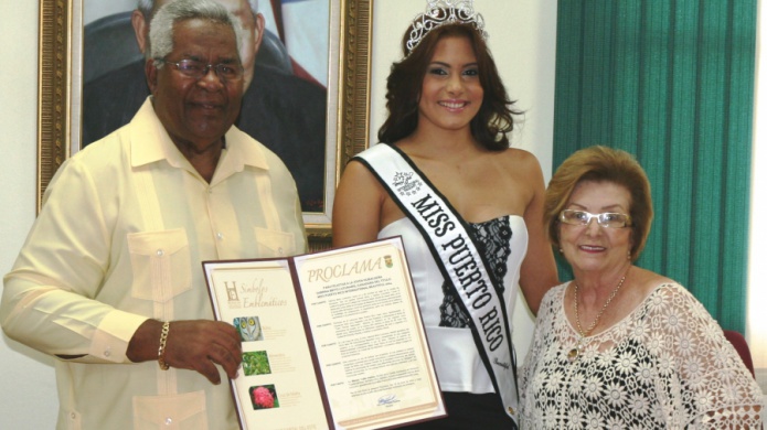 Humacao Recibe a su Reina