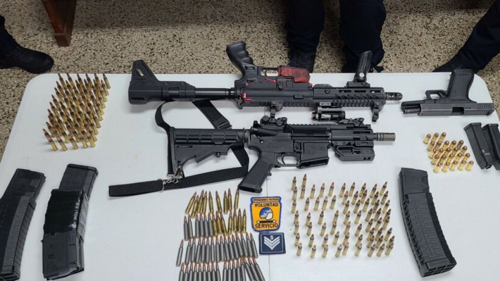  Ocupan armas en residencial de Manat&iacute; 