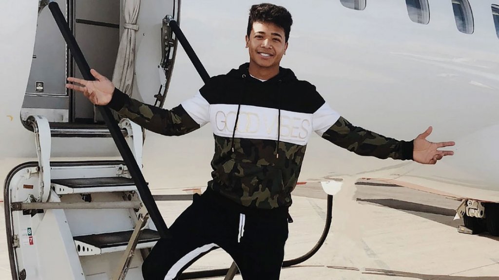  Demandan por más de 1,5 millones de dólares al “Lobo de Airbnb“, acusado de subalquilar apartamentos en un complejo lujoso en Nueva York 