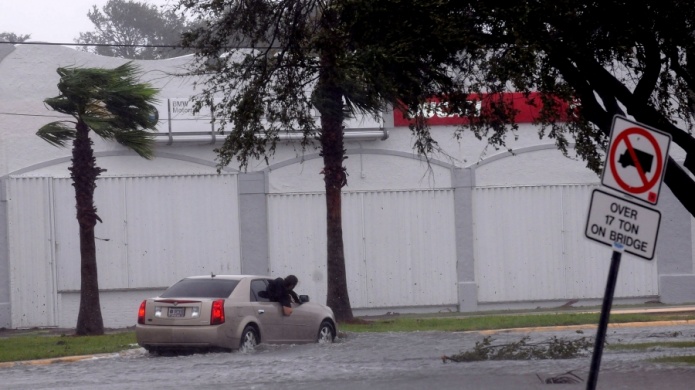 El huracÃ¡n Harvey sube a categorÃ­a 2 mientras se acerca a la costa de Texas