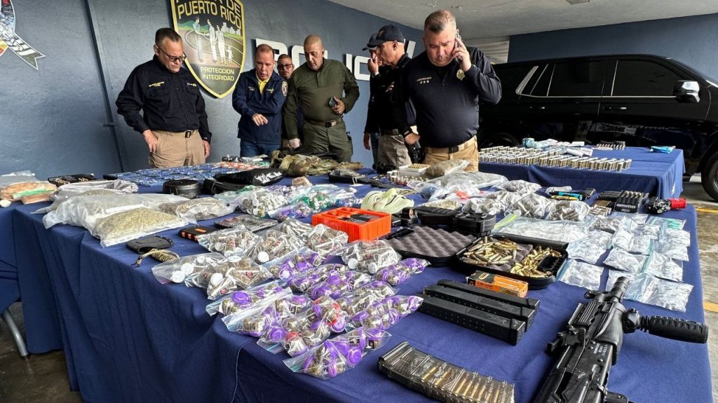  VIDEO: Mega operativo simult&aacute;neo en tres residenciales de San Juan ocupando Drogas, Armas y arrestados 