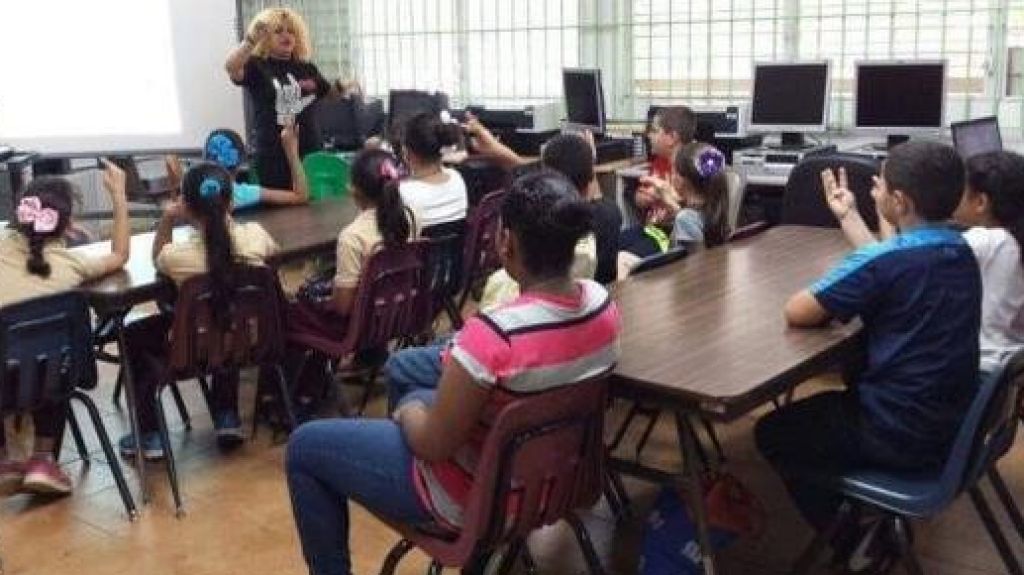  Procuran uniformar el lenguaje de se&ntilde;as en Puerto Rico para evitar confusi&oacute;n 