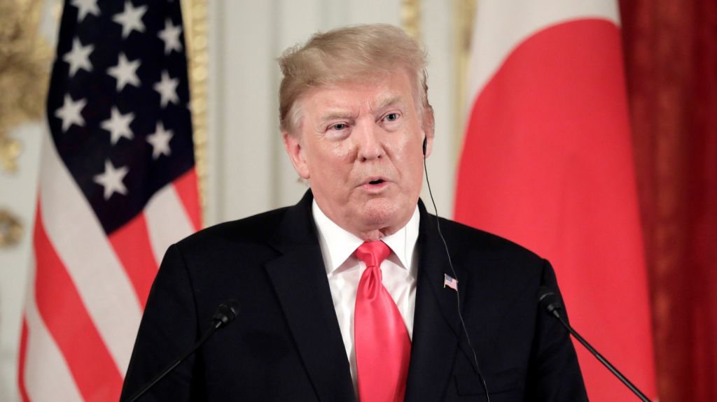  Trump rinde tributo en Twitter a soldados estadounidenses ca&iacute;dos en combate 