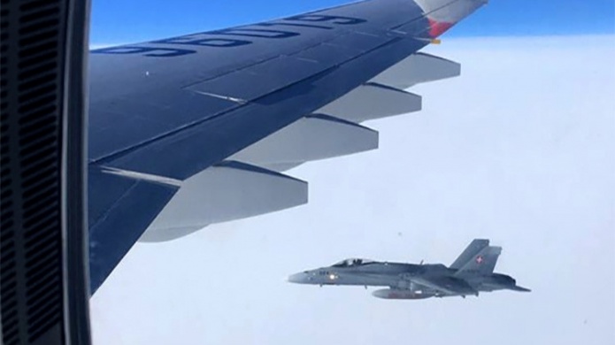 MoscÃº pide explicaciones a Suiza por el acercamiento de sus cazas al aviÃ³n ruso que volaba a PerÃº