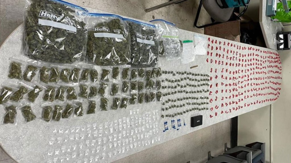  Arrestan joven de 22 a&ntilde;os con droga en residencial de Manat&iacute; 