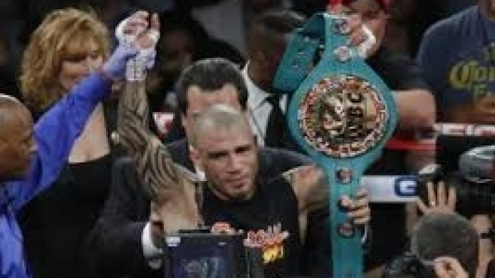 Video: PÃºgiles puertorriqueÃ±os halagan el valor de Cotto al regresar al cuadrilÃ¡tero