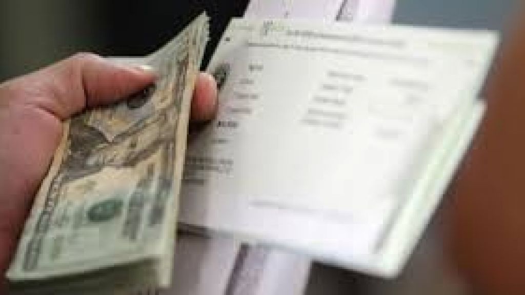  Delegaci&oacute;n del PPD rechaza aumento en factura de luz 