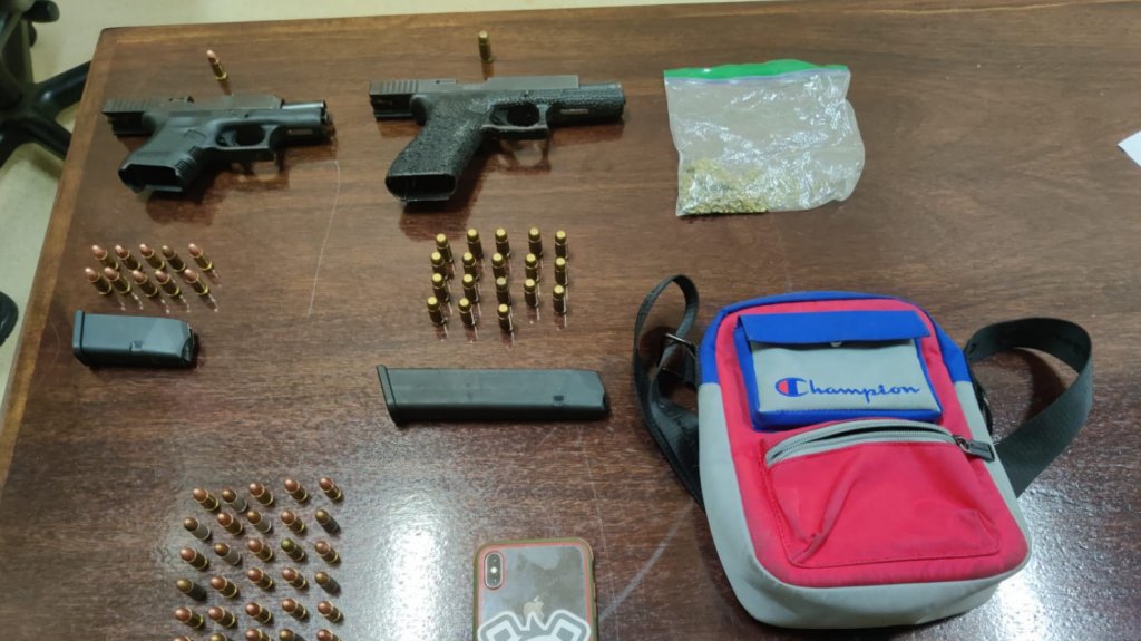  Arrestan a un hombre con dos armas de fuego durante intervenciones a negocios en Caguas 