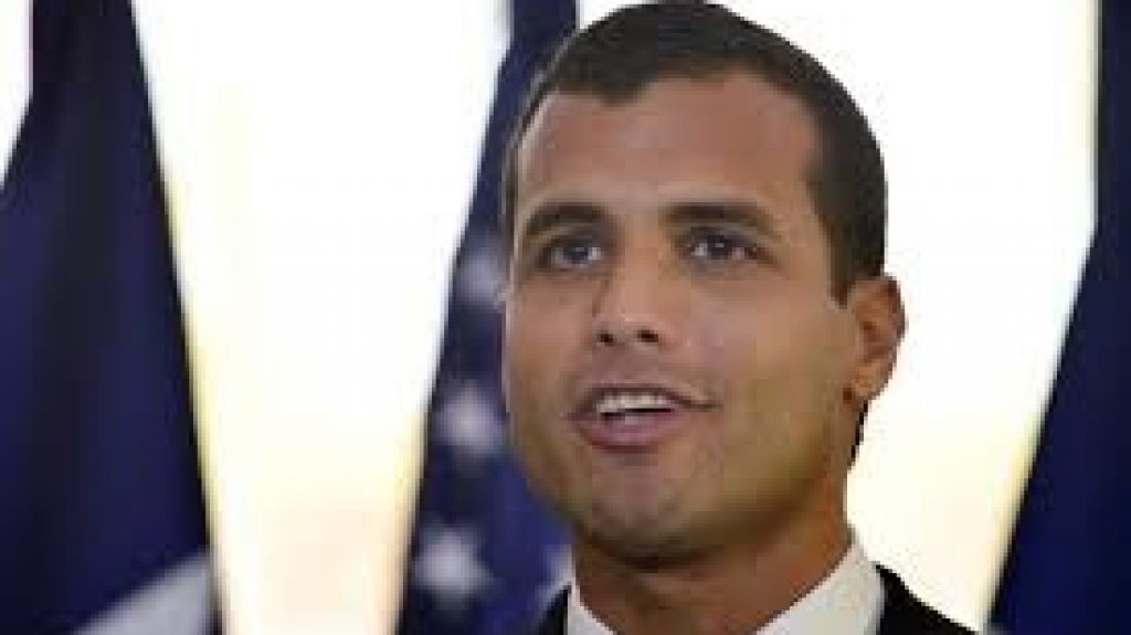  Secretario de DACO hace llamado a escuela privadas para divulgaci&oacute;n de listado de libros 