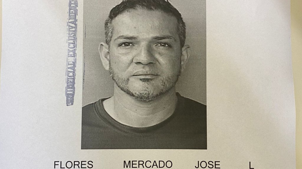  Municipales de San Juan radican cargos a hombre que vandaliz&oacute; veh&iacute;culos del municipio 