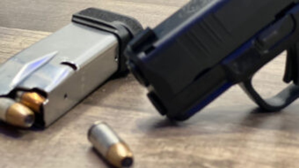  Disparos causan da&ntilde;os a concesionarios de veh&iacute;culos y muebler&iacute;a en Santurce 