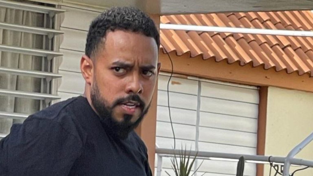  Video:Arrestan a cabecilla de ganga criminal que sembraba el terror en residencial Los Lirios, Cupey 