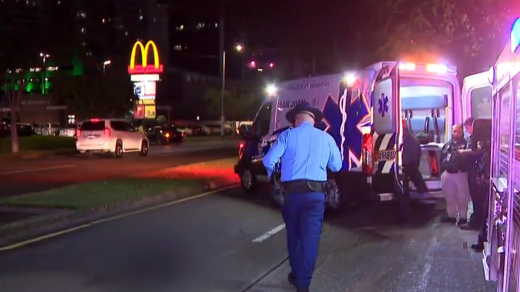  Video: Muere peatón de 82 años impactado por un auto en Hato Rey 