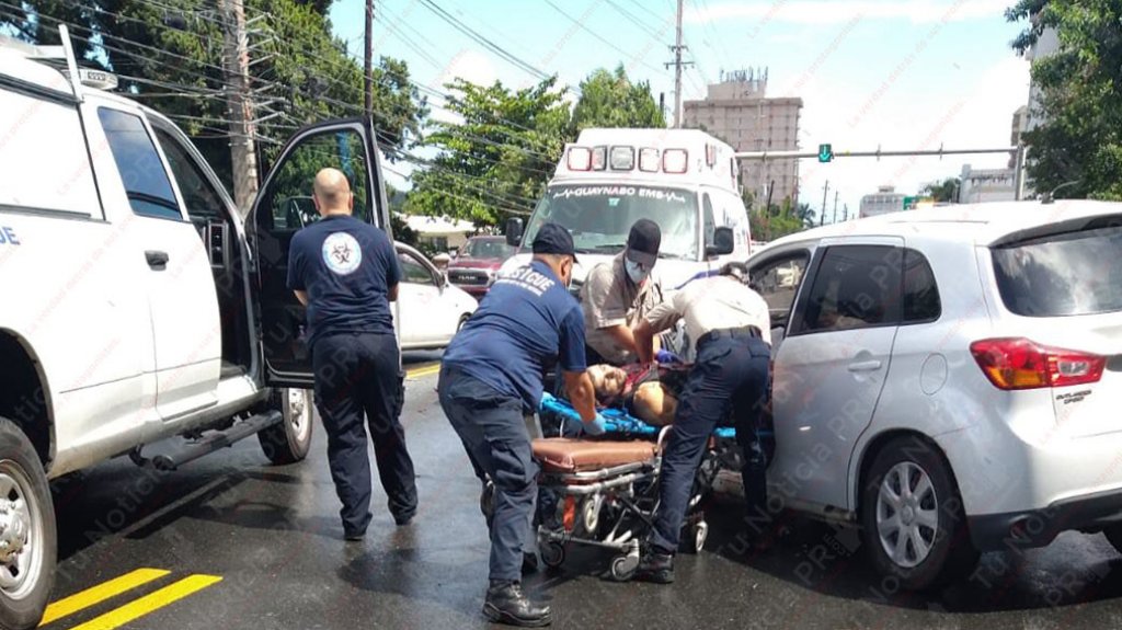  Fotos del accidente grave en la carretera numero 2 de jurisdicci&oacute;n de Guaynabo 