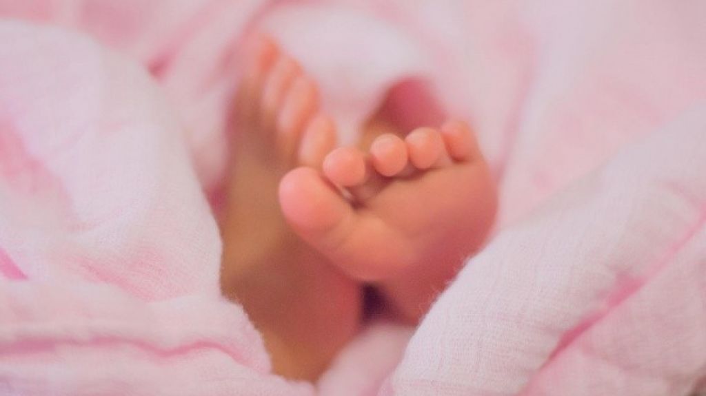  Le dijeron que su ni&ntilde;a muri&oacute; al nacer; la encuentra 29 a&ntilde;os despu&eacute;s y es hombre 