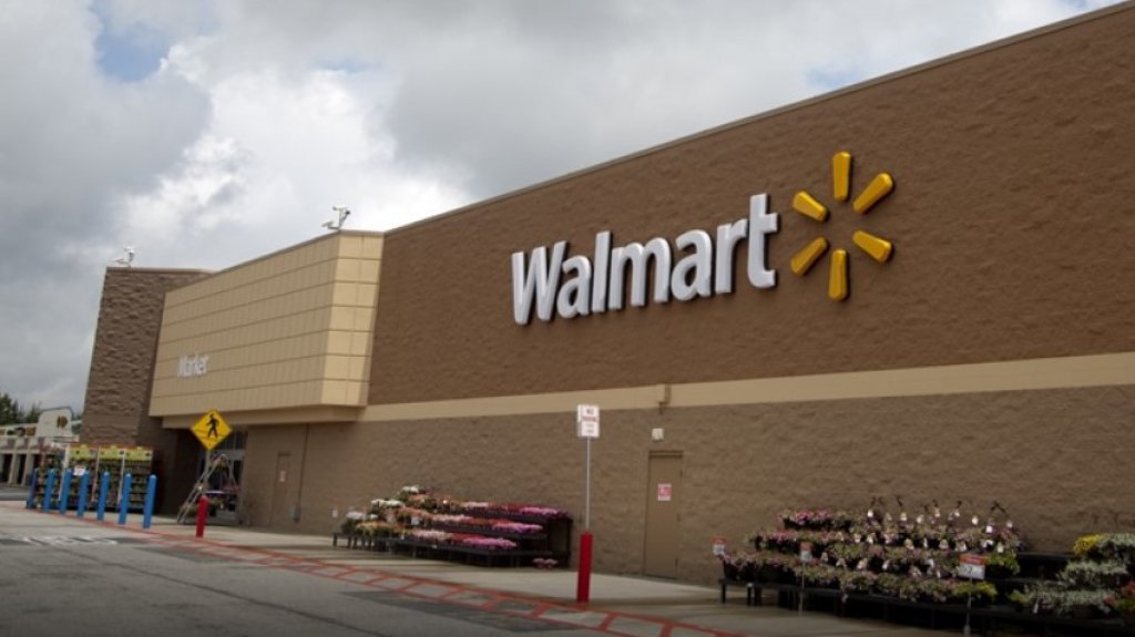  Arrestan a empleado de Walmart por robar en la misma tienda 