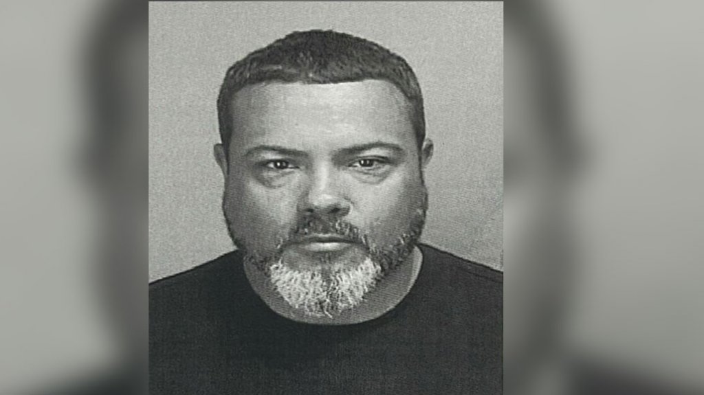  En el 2017 le pagaron 3 mil para unos gabinetes en Vega Baja y 6 a&ntilde;os despu&eacute;s ni los gabinetes ni los chavos 