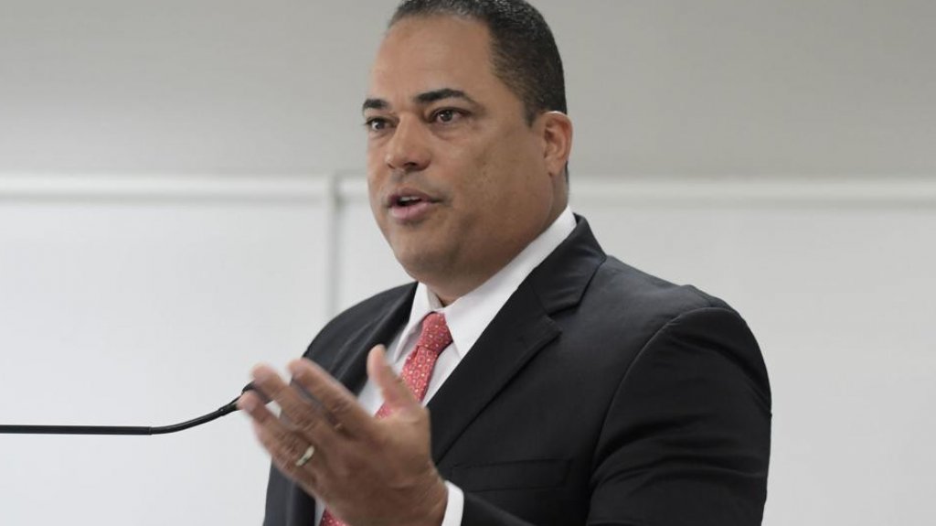  Carmelo R&iacute;os sostiene que intervenci&oacute;n de An&iacute;bal Acevedo Vil&aacute; &ldquo;evit&oacute; un golpe de estado&rdquo; contra el presidente de la C&aacute;mara 