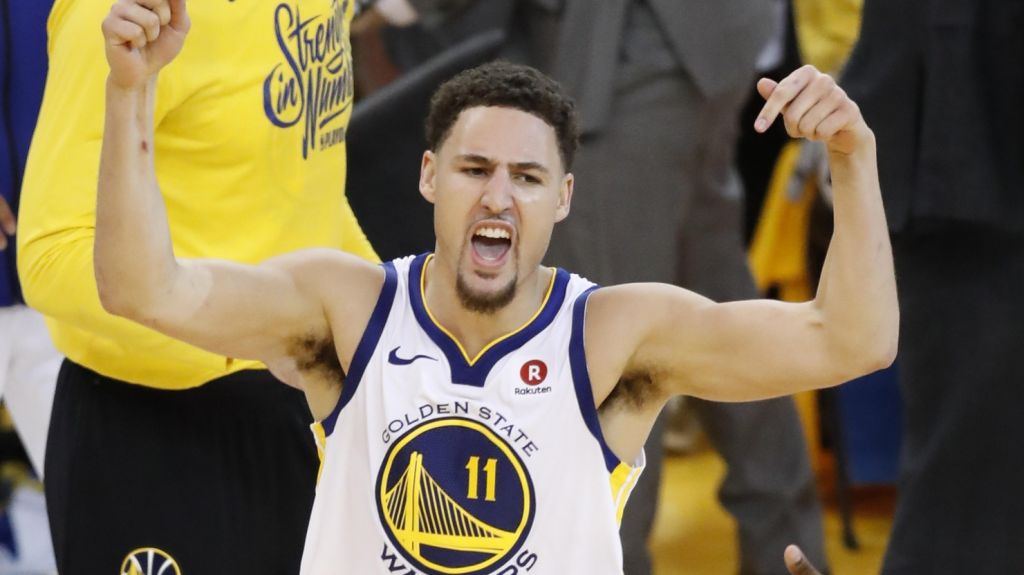  Thompson impone la ley de los triples y los Warriors van al s&eacute;ptimo juego 
