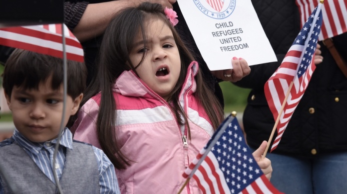 Trump acaba programa que daba estatus de refugiado a menores centroamericanos