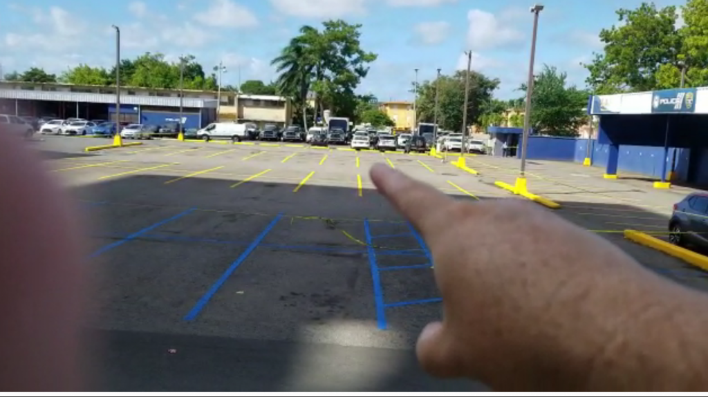  Video: Dejan sin estacionamiento a ciudadanos discapacitados en el cuartel general de la policía en Hato Rey 