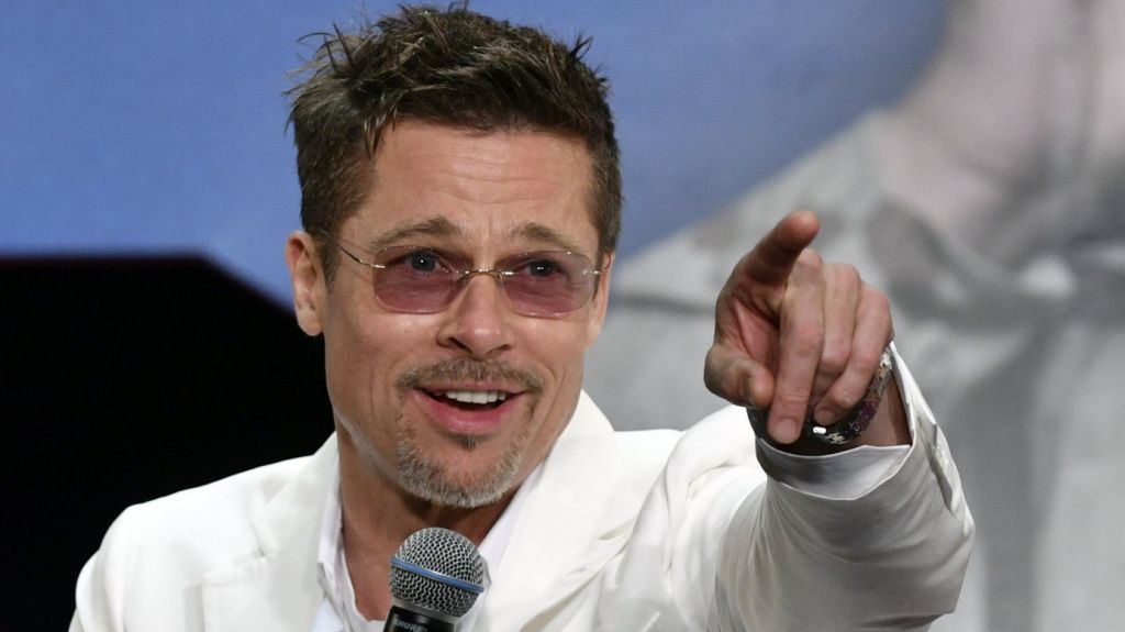  Leonardo DiCaprio y Brad Pitt piden salir a votar en legislativas de EE.UU. 