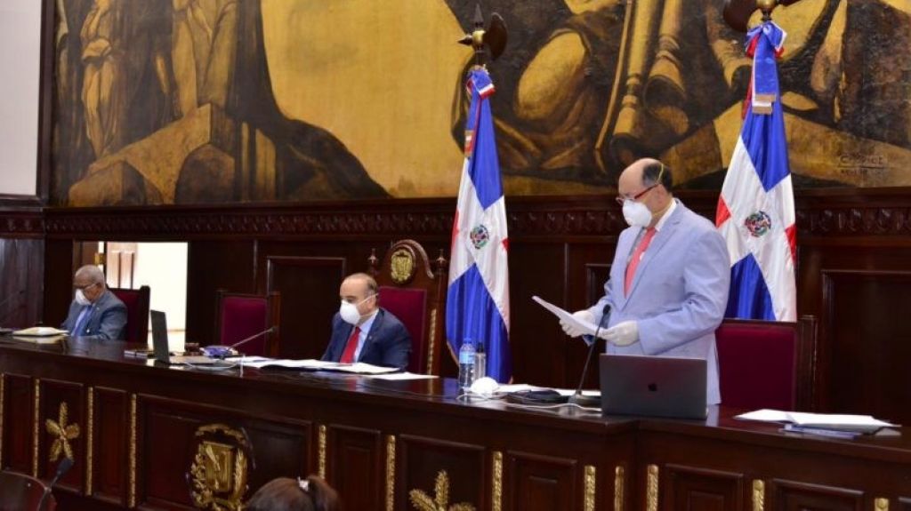  Coronavirus/Senadores aprueban solicitud del Poder Ejecutivo de extender el estado de emergencia, mientras fallece por la enfermedad un candidato a diputado 