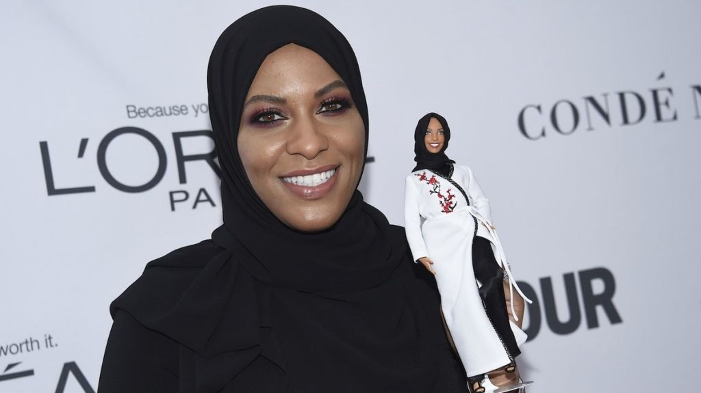 Mattel presenta su nueva Barbie, la primera con hijab