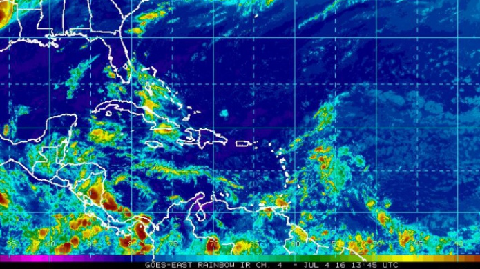 Soleado y caluroso hoy, pero de camino otra Onda Tropical...