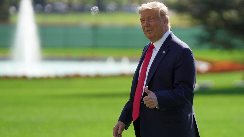  Trump vota por Trump en Florida, antes de que Obama haga campa&ntilde;a en Miami 