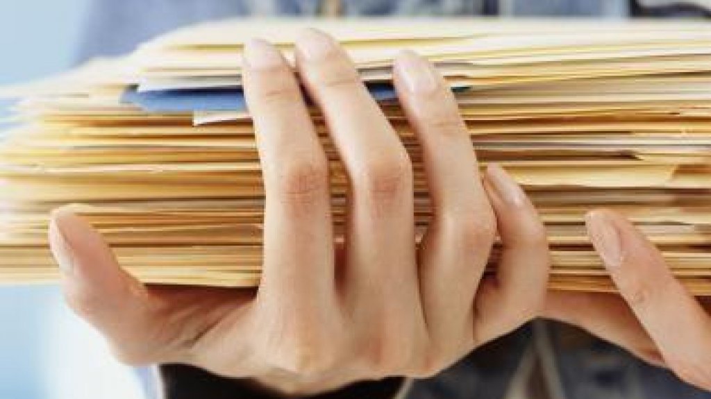  Orientan sobre documentos que se deben proteger en temporada de huracanes y ante potencial tormenta que se acerca a la Isla 