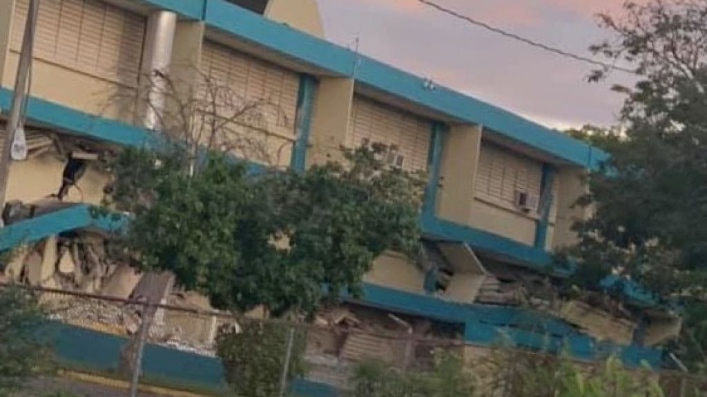  Secretario de Educaci&oacute;n rechaza requerimiento de relevo de responsabilidad para estudiantes tras secuencia s&iacute;smica 