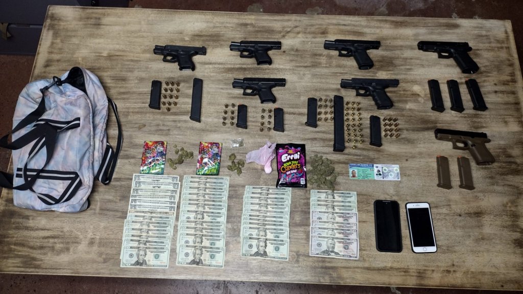  Ocupan drogas y armas en medio de intervenci&oacute;n vehicular en Luquillo 