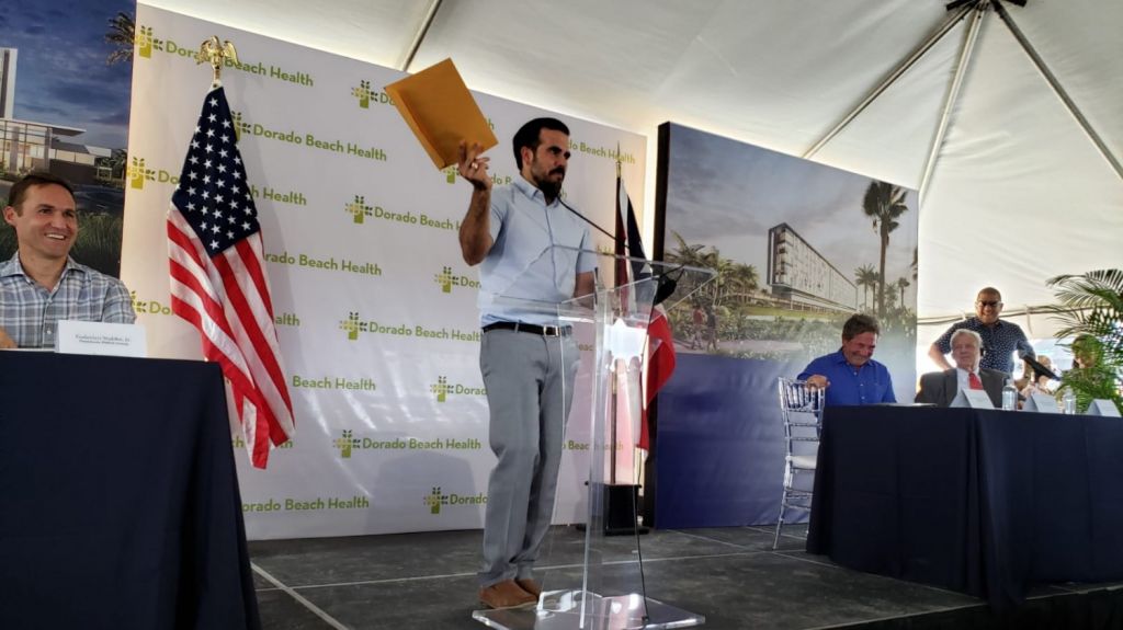  Gobernador anuncia desarrollo de novel centro de salud en Dorado 