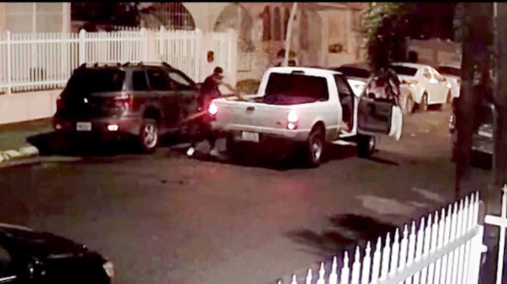  Video: Momento en que &ldquo;Cacos&rdquo; roban el &ldquo;catal&iacute;tico&rdquo; de una guagua en Carolina 