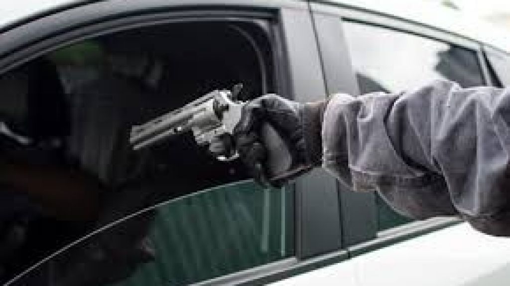 Cuatro sujetos le hacen &ldquo;carjacking&rdquo; a hombre en Caguas 