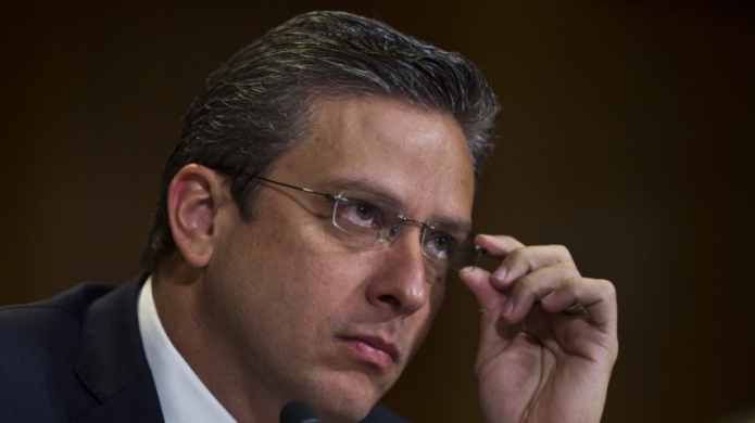 GOBERNADOR FIRMA IMPORTANTE PROYECTO DE LEY PARA EL SECTOR COOPERATIVISTA DE PUERTO RICO