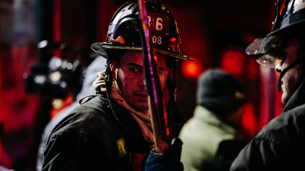  Un grave incendio da&ntilde;a una iglesia centenaria de Nueva York, sin fallecidos 